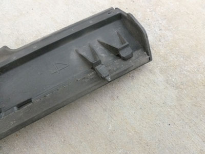 1998 Ford Expedition XLT - Exterior Door Window Trim, Front Right3